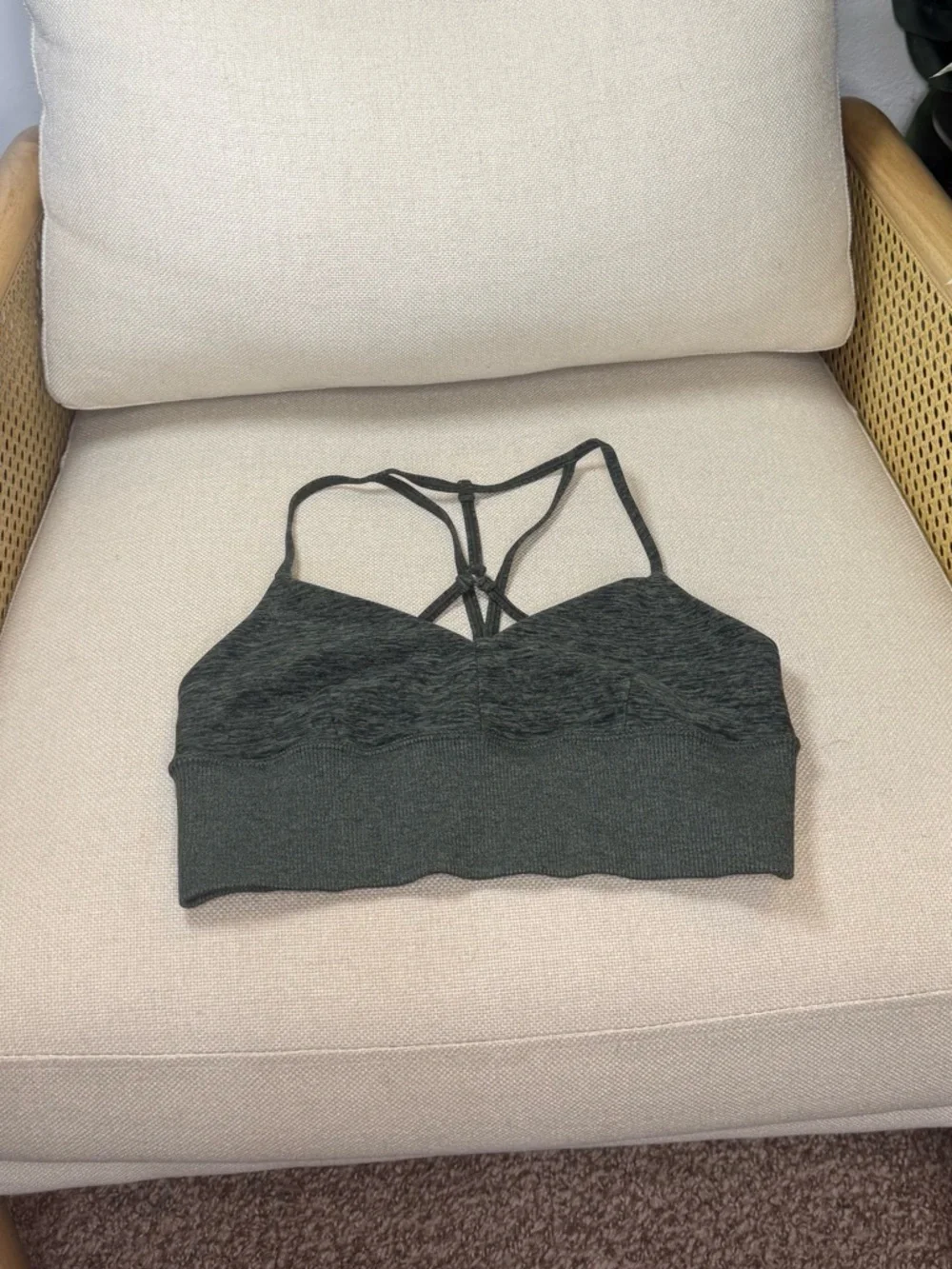 Alo Yoga Alosoft Lavish Sports Bra Size small